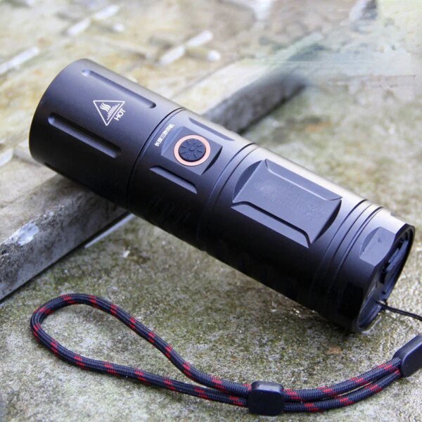 Built-in 3*18650 battery 5000 mAh Led zoom Flashlight SST40 High Power Flash Light Torch 4800lm Camping Tactical Work Lamp - Image 4